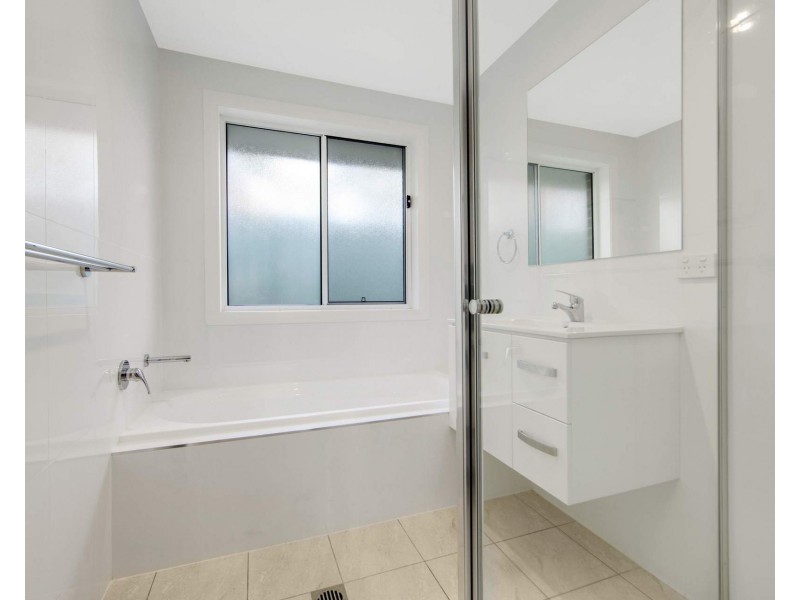 1/6 & 2/6 Eyre Place, Sunshine Bay NSW 2536