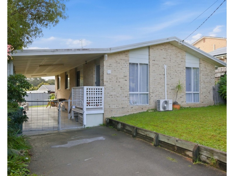 32 Berrima Parade, Surfside NSW 2536