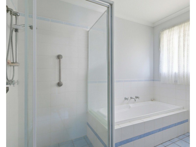 32 Berrima Parade, Surfside NSW 2536