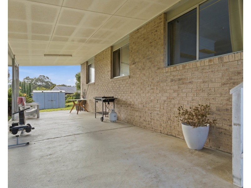 32 Berrima Parade, Surfside NSW 2536