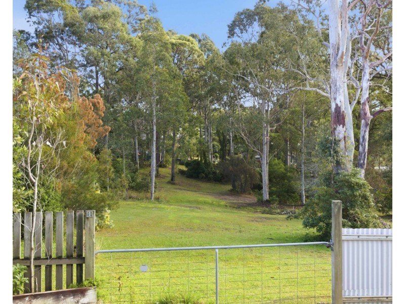 32 Berrima Parade, Surfside NSW 2536