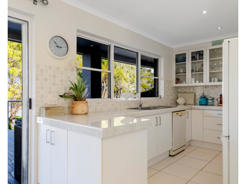 28 Myamba Parade, Surfside NSW 2536