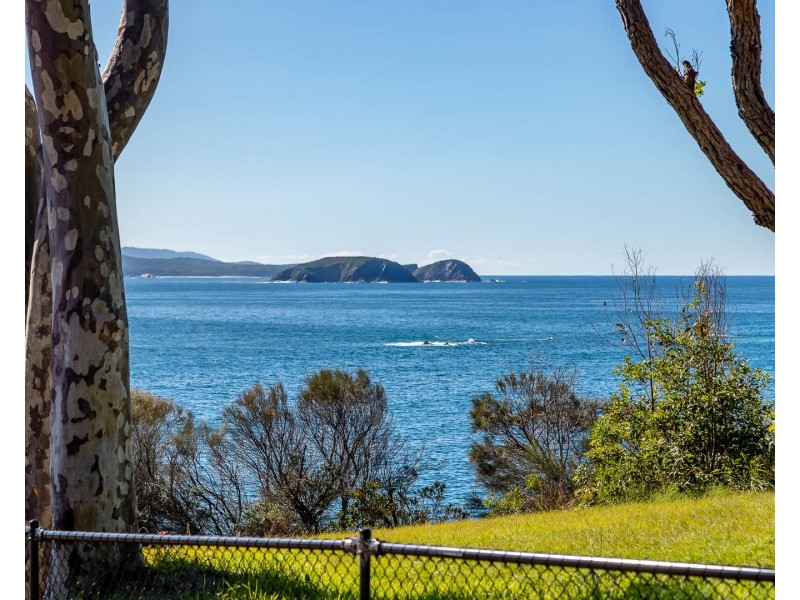 94 Yugura Street, Malua Bay NSW 2536
