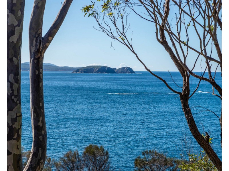 94 Yugura Street, Malua Bay NSW 2536