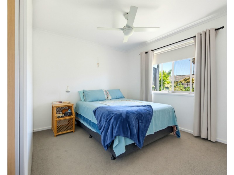 16 Belbowrie Parade, Maloneys Beach NSW 2536