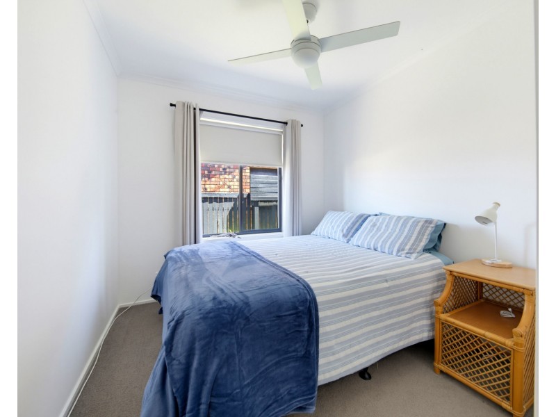 16 Belbowrie Parade, Maloneys Beach NSW 2536