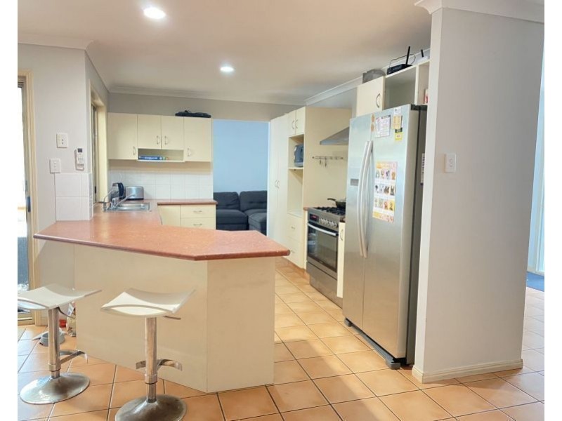 29 Tee Trees Boulevard, Arundel QLD 4214