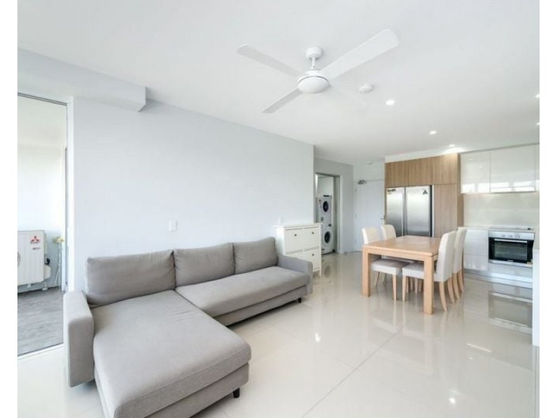 302/26 Gray Street, Southport QLD 4215