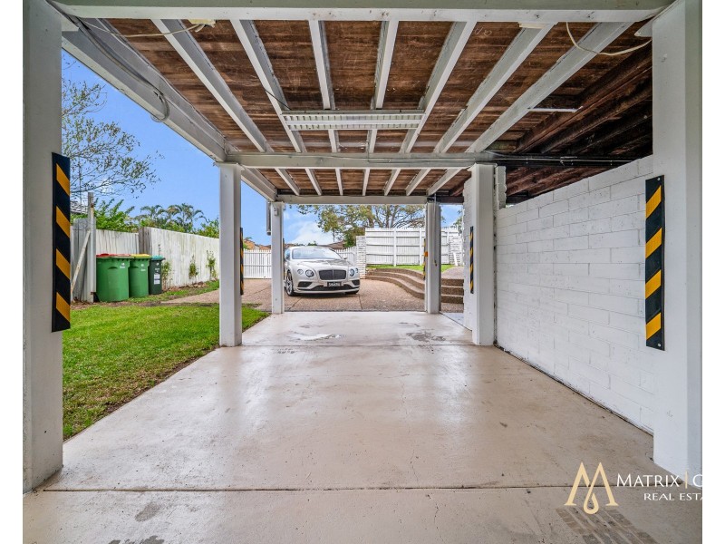 49 Ridgeway Avenue, Southport QLD 4215