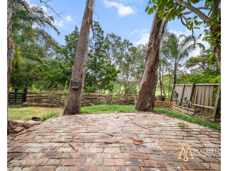 49 Ridgeway Avenue, Southport QLD 4215
