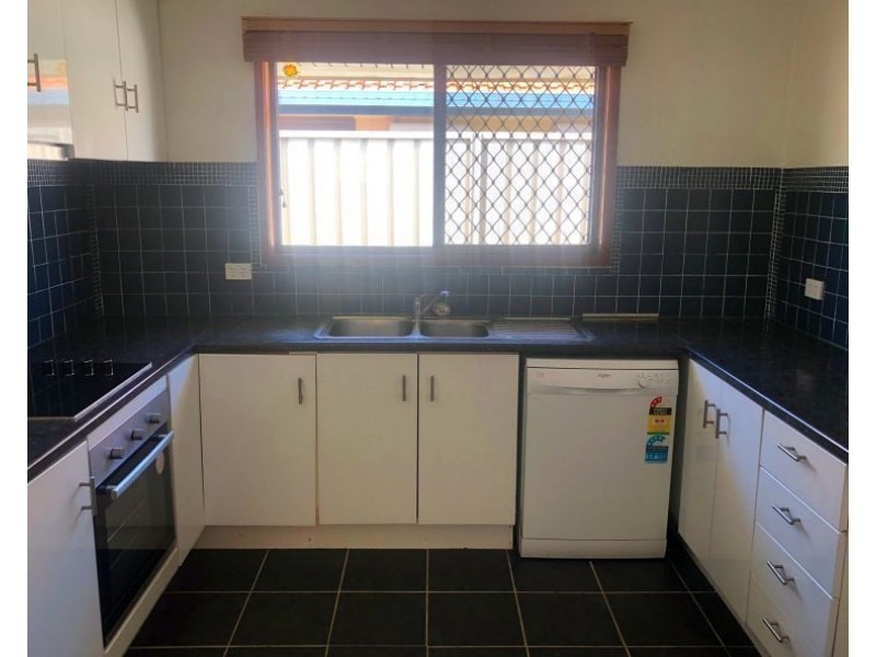 52 Volante Crescent, Mermaid Waters QLD 4218