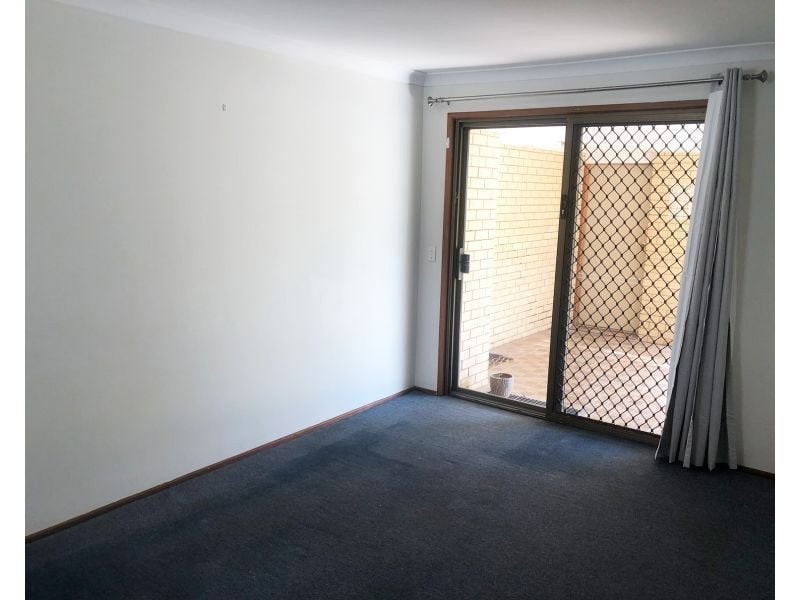 52 Volante Crescent, Mermaid Waters QLD 4218