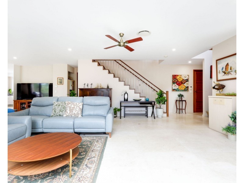 5 Thredbo Drive, Worongary QLD 4213