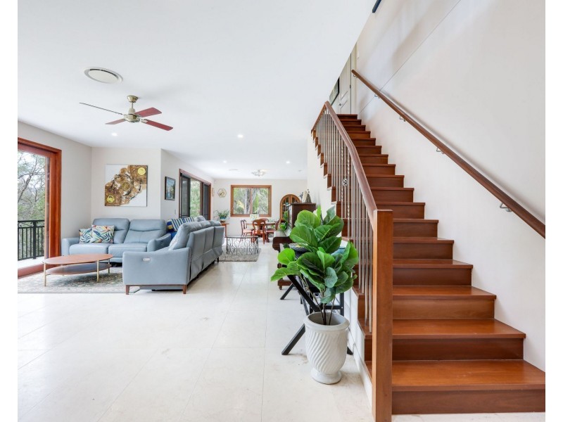5 Thredbo Drive, Worongary QLD 4213