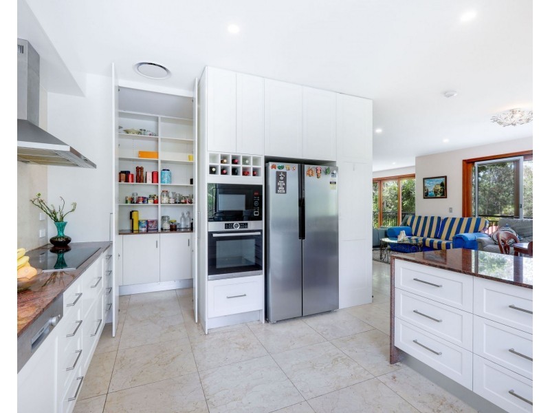 5 Thredbo Drive, Worongary QLD 4213