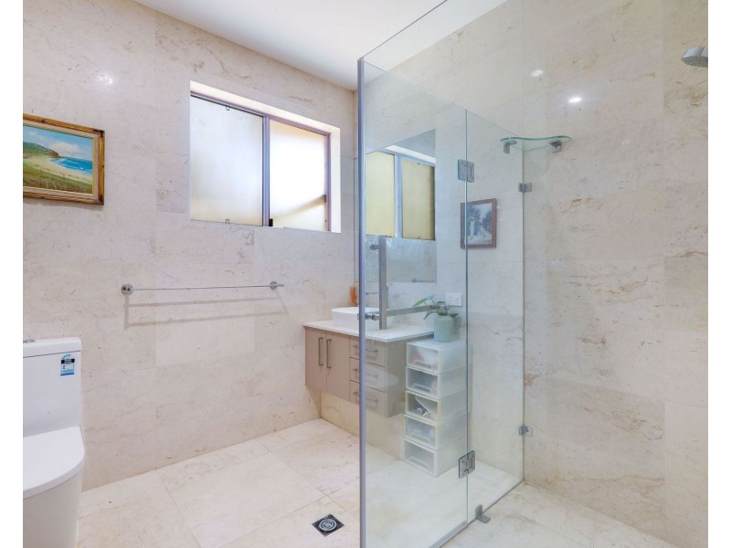 5 Thredbo Drive, Worongary QLD 4213