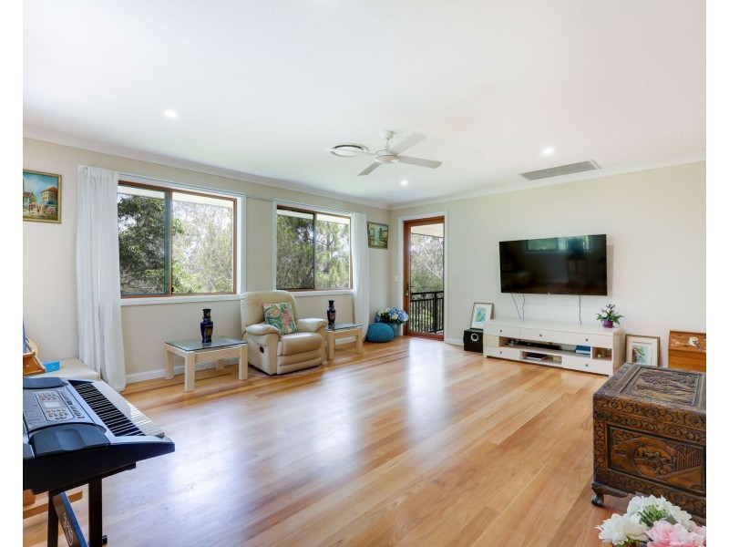 5 Thredbo Drive, Worongary QLD 4213