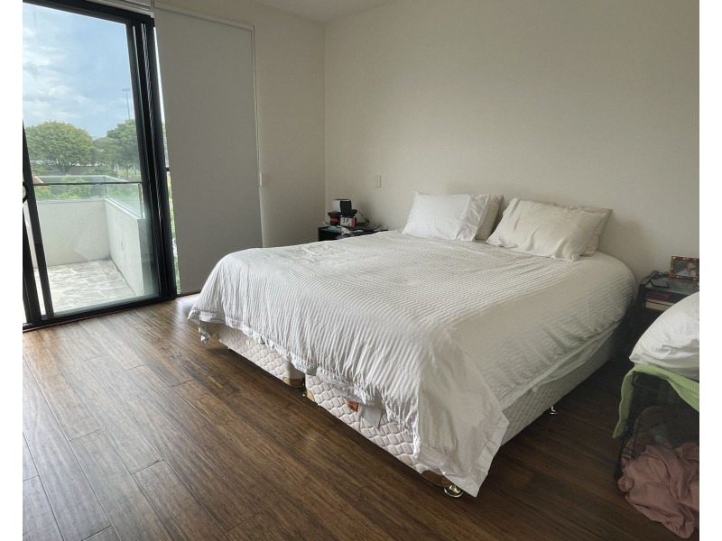 74 Theatre Drive, Benowa QLD 4217