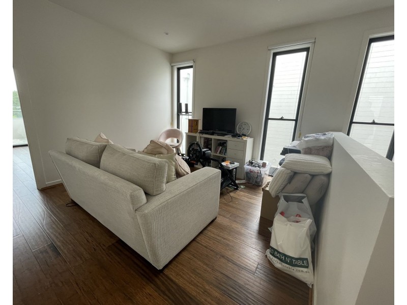 74 Theatre Drive, Benowa QLD 4217