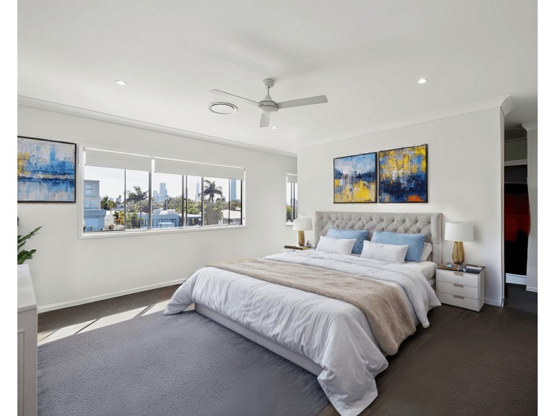 5 Ensenada Court, Broadbeach Waters QLD 4218