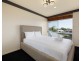 8 Andrew Avenue, Broadbeach Waters QLD 4218
