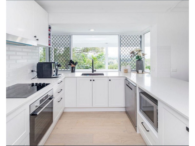 41 Uplands Drive, Parkwood QLD 4214