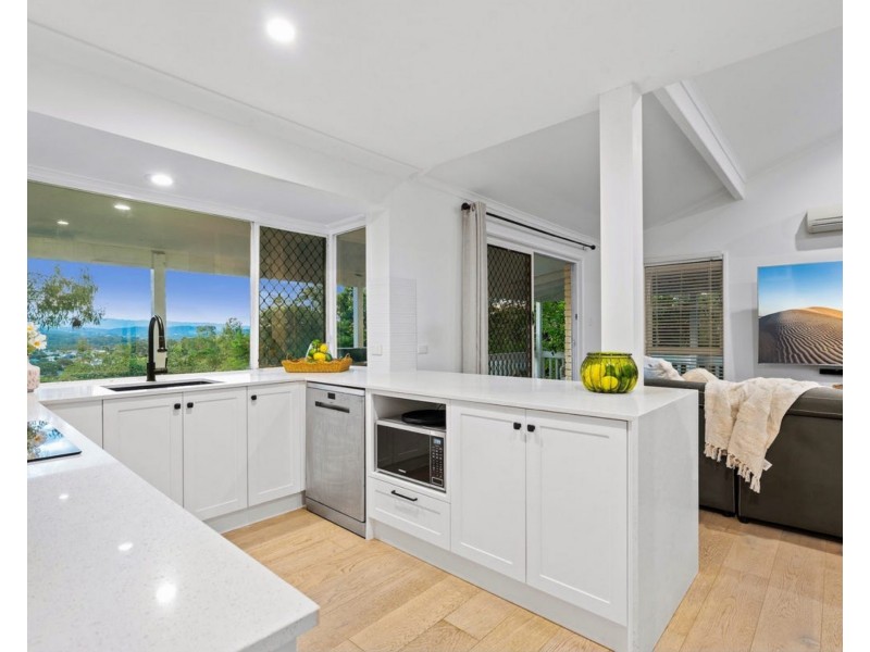 41 Uplands Drive, Parkwood QLD 4214