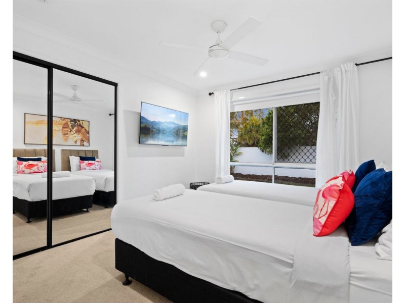 41 Uplands Drive, Parkwood QLD 4214