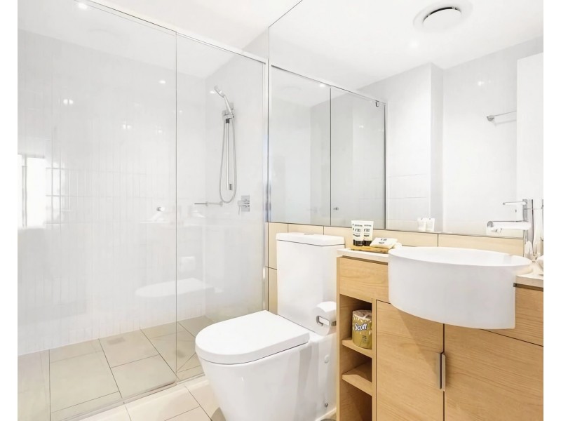 1504/2663 Gold Coast Highway, Broadbeach QLD 4218