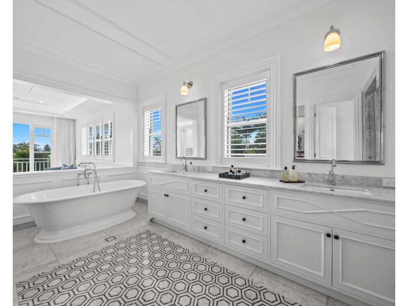 9 Sunnymeade Place, Mudgeeraba QLD 4213