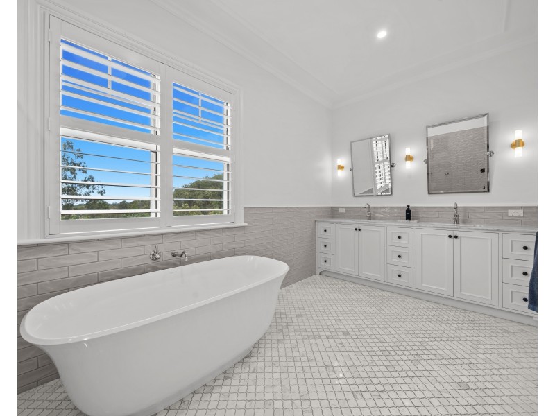 9 Sunnymeade Place, Mudgeeraba QLD 4213