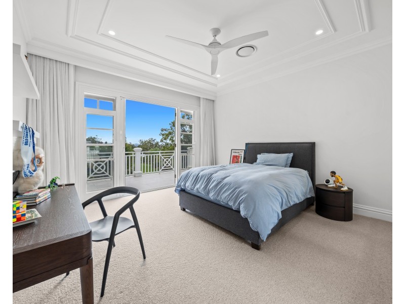 9 Sunnymeade Place, Mudgeeraba QLD 4213