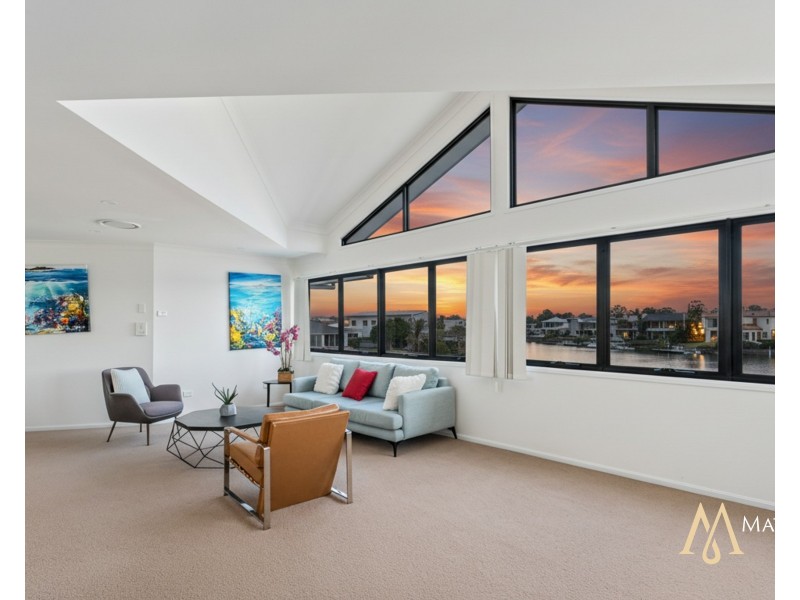 33 Prosperity Drive, Helensvale QLD 4212