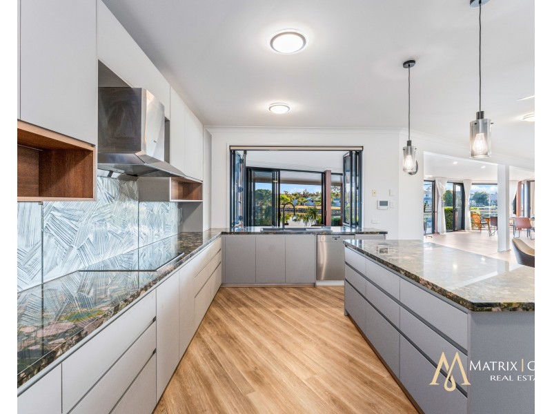 33 Prosperity Drive, Helensvale QLD 4212