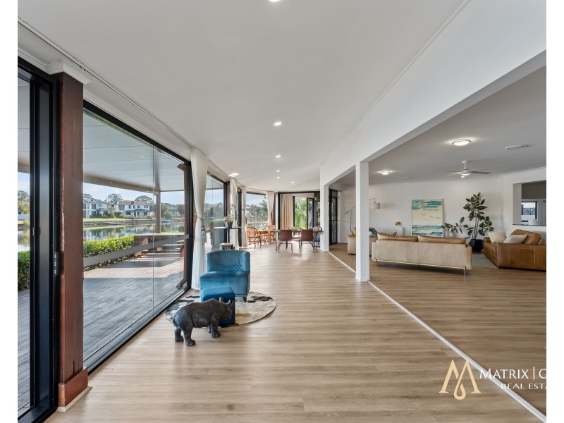 33 Prosperity Drive, Helensvale QLD 4212