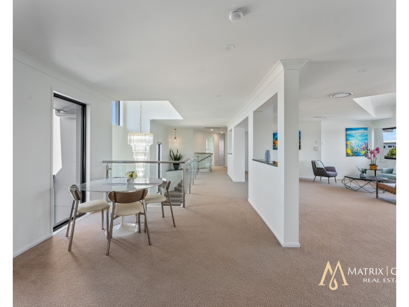 33 Prosperity Drive, Helensvale QLD 4212