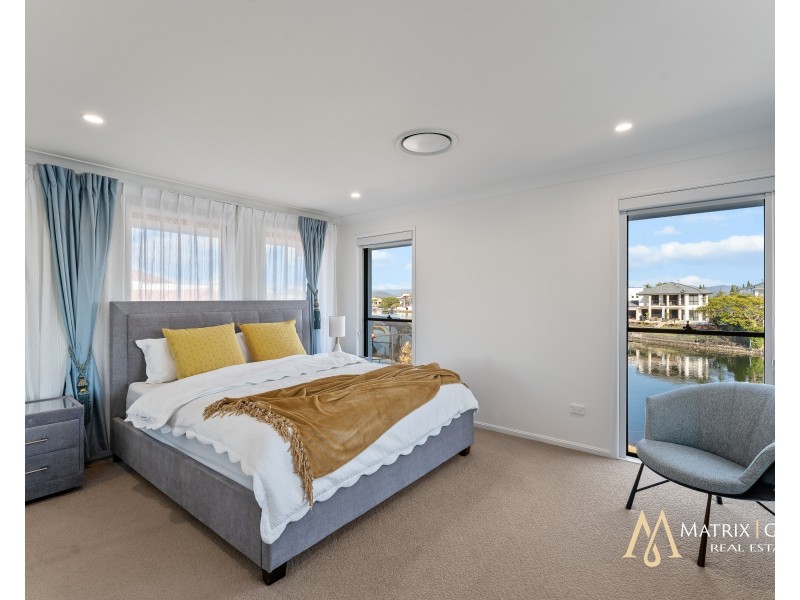 33 Prosperity Drive, Helensvale QLD 4212