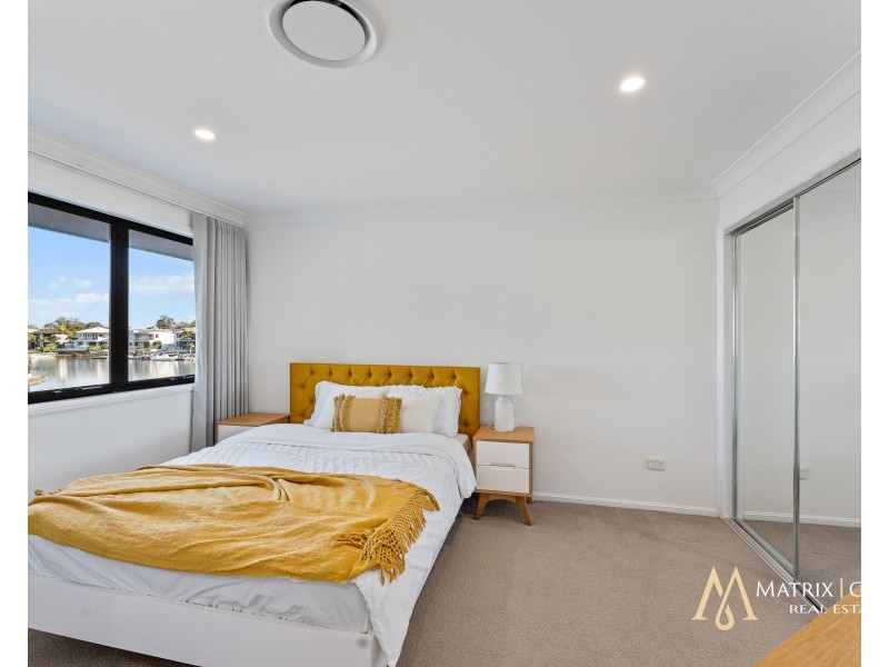 33 Prosperity Drive, Helensvale QLD 4212