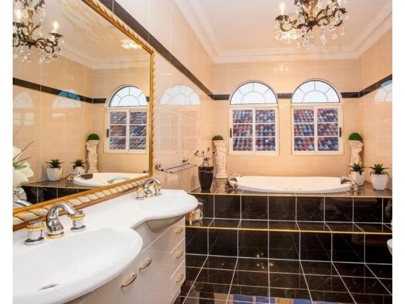 11 The Sovereign Mile, Sovereign Islands QLD 4216