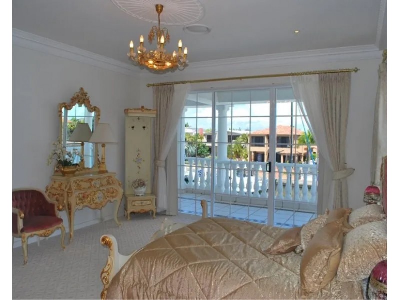 11 The Sovereign Mile, Sovereign Islands QLD 4216