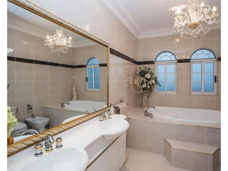 11 The Sovereign Mile, Sovereign Islands QLD 4216