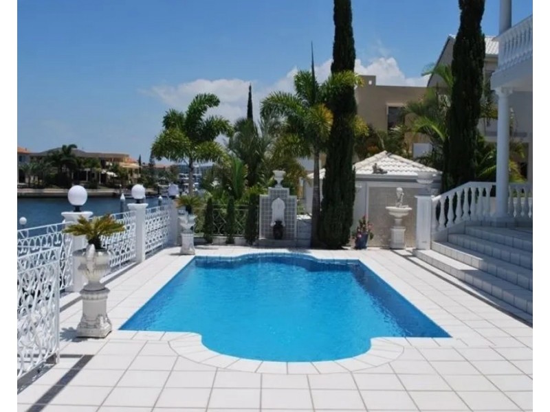 11 The Sovereign Mile, Sovereign Islands QLD 4216