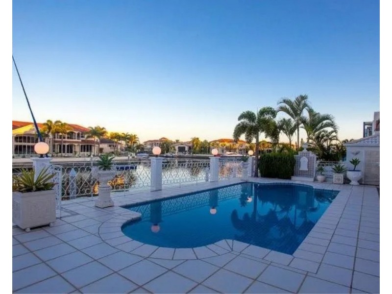 11 The Sovereign Mile, Sovereign Islands QLD 4216