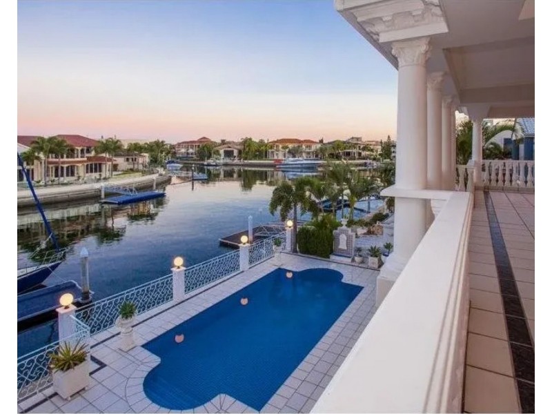 11 The Sovereign Mile, Sovereign Islands QLD 4216