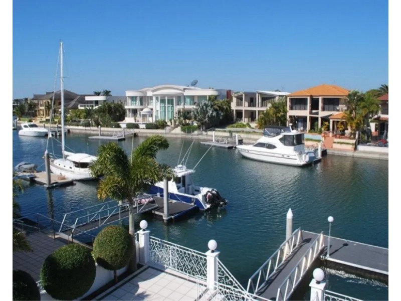 11 The Sovereign Mile, Sovereign Islands QLD 4216