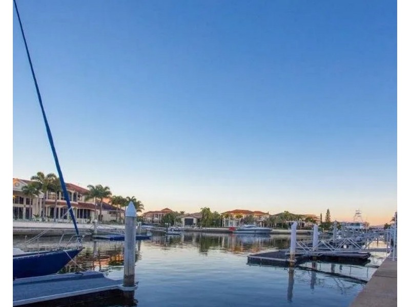 11 The Sovereign Mile, Sovereign Islands QLD 4216