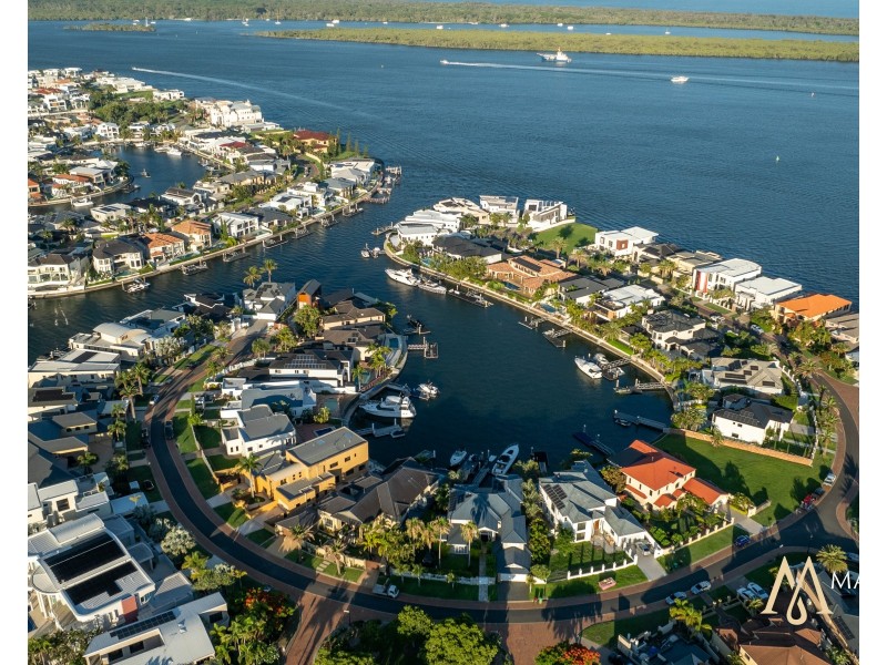 67-69 The Peninsula, Sovereign Islands QLD 4216