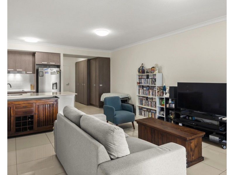 202/11 Norman Street, Southport QLD 4215