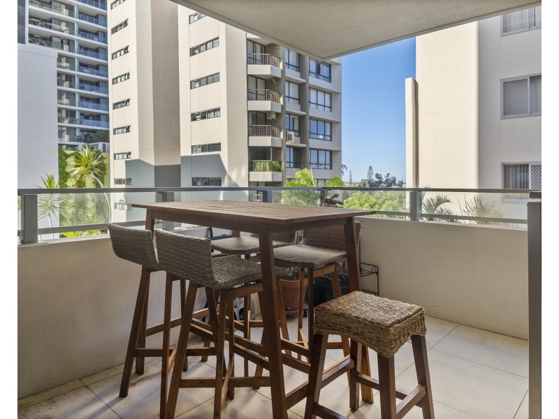 202/11 Norman Street, Southport QLD 4215