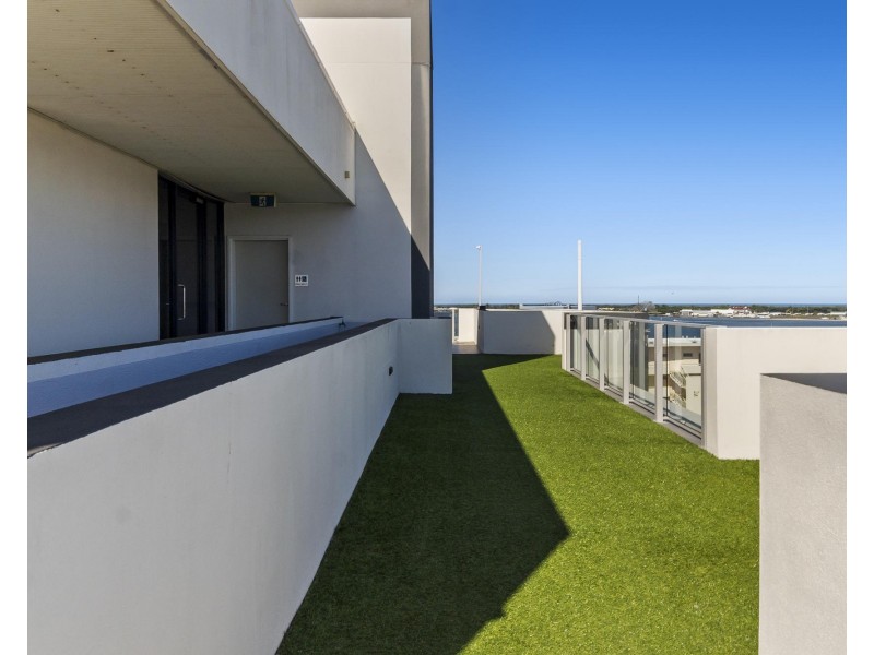 202/11 Norman Street, Southport QLD 4215